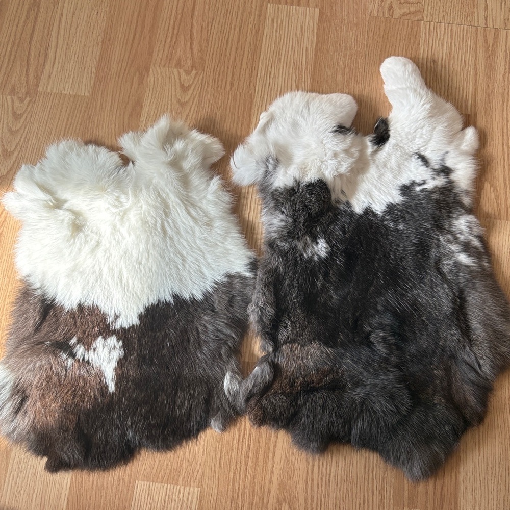 A172 White & Brown Rabbit Fur Pelt Set